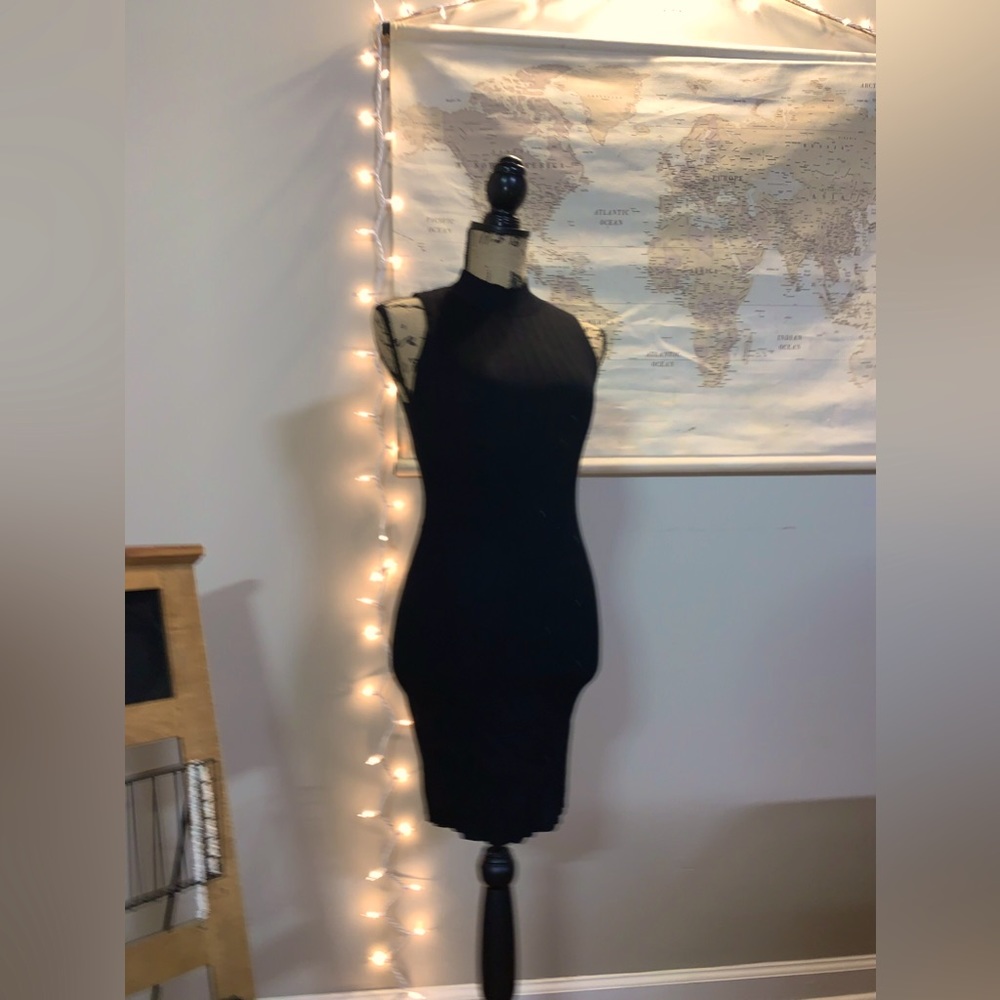 Black bodycon dress - Picture 11 of 12
